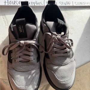 Vans Men's Athletic Gray and Black Shoes